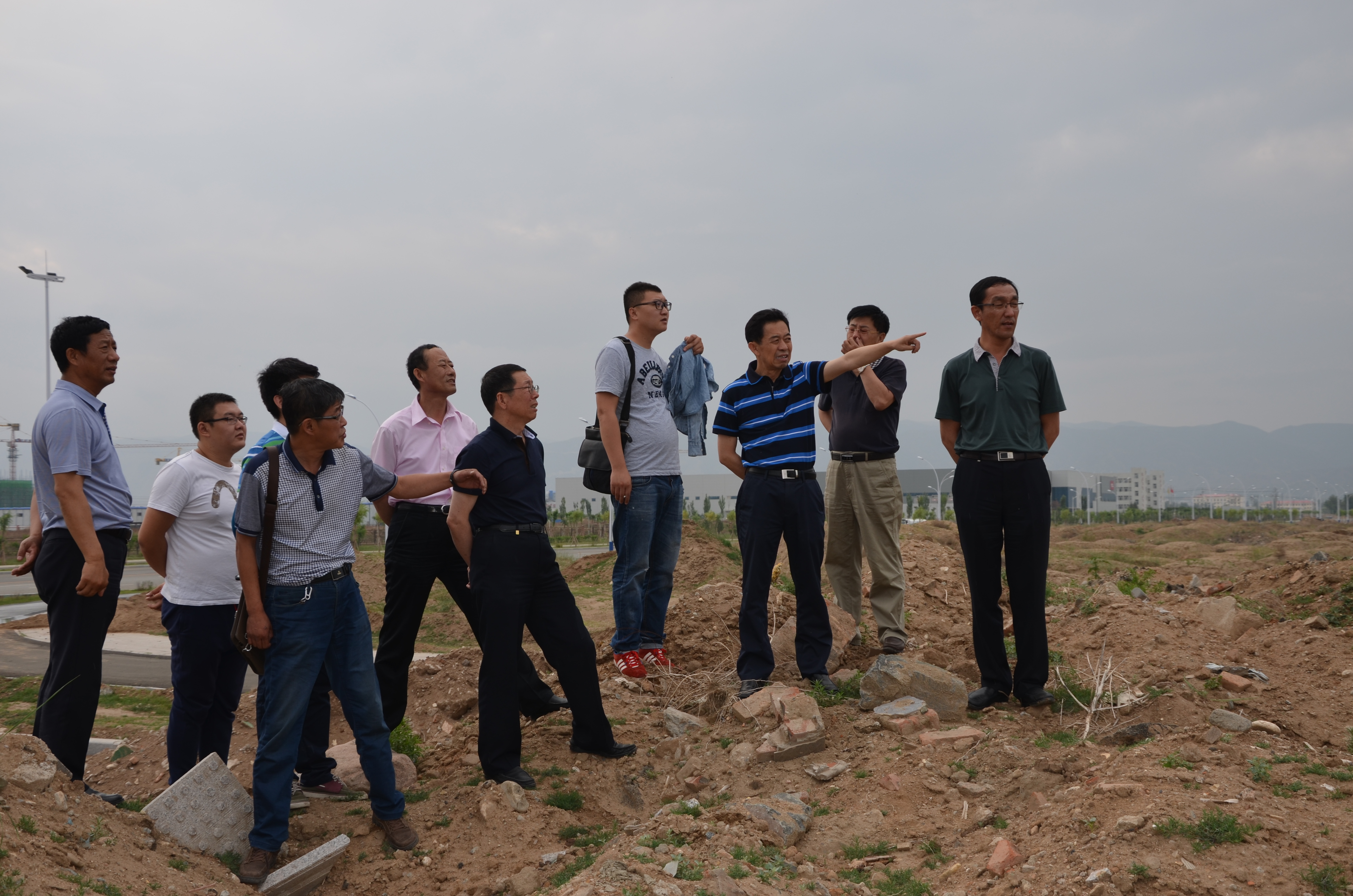 研究如何打通“斷頭路。”.jpg 研究如何打通“斷頭路。”.jpg